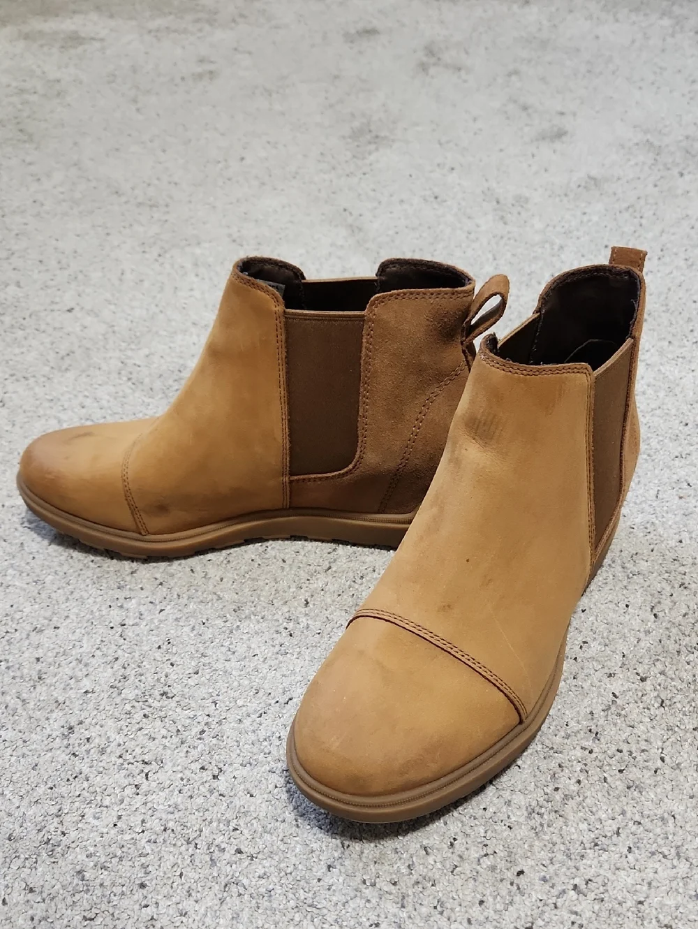 Sorel Evie II Chelsea Boot in Taffy Brown Size 10